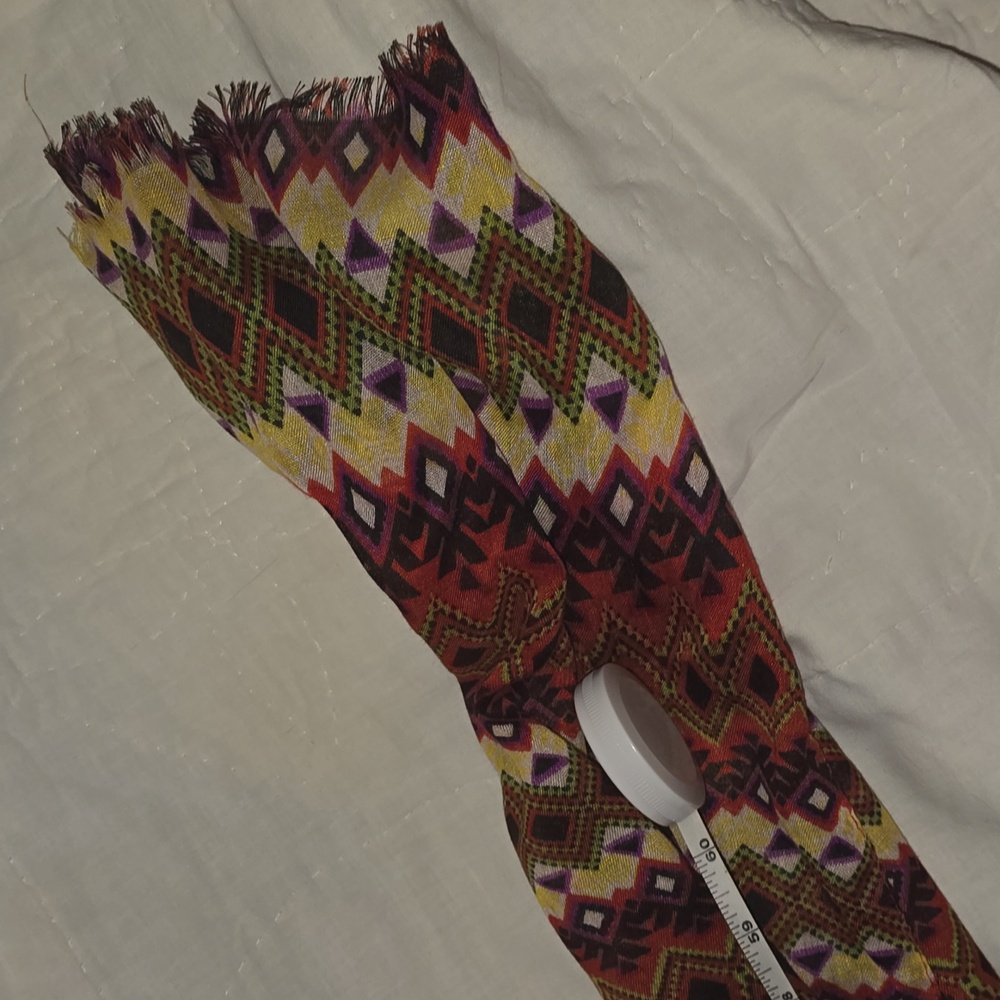 Multicolor Patterned Scarf - Picture 8 of 9